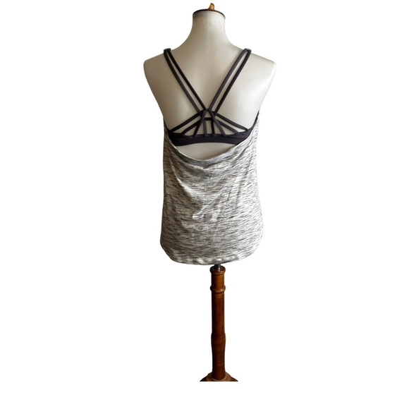 Lululemon Moment To Movement 2-in-1 Tank Size 6 - Picture 3 of 8